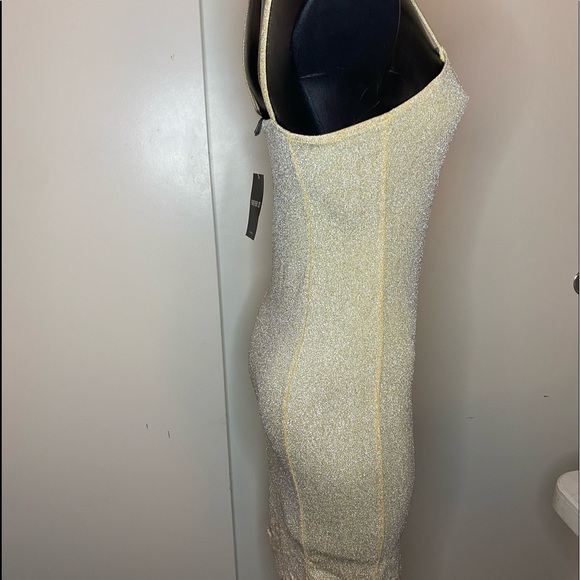 Selling this beautiful stretchy gold ✨ dress from Forever21 - Picture 4 of 5